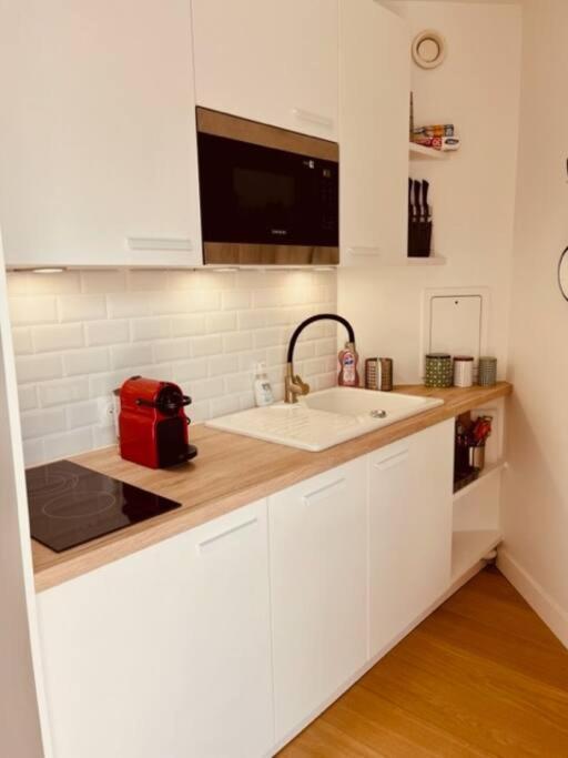 Idealement Situe Apartment